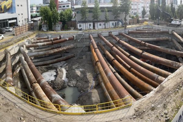 İZMİR KARŞIYAKA ARKAS FORD TESİSLERİ İNŞAATI 